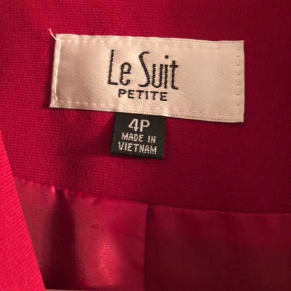 Le Suit Set - Picture 4 of 4